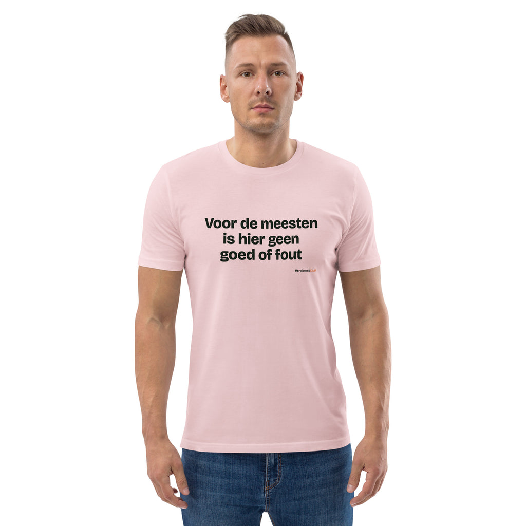 Voor de meesten is hier geen goed of fout – t-shirt roze, gedragen door een man