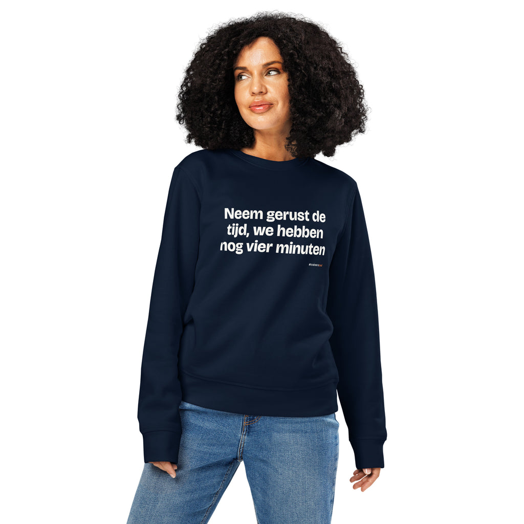 Neem gerust de tijd, we hebben nog vier minuten – sweater navy, gedragen door een vrouw