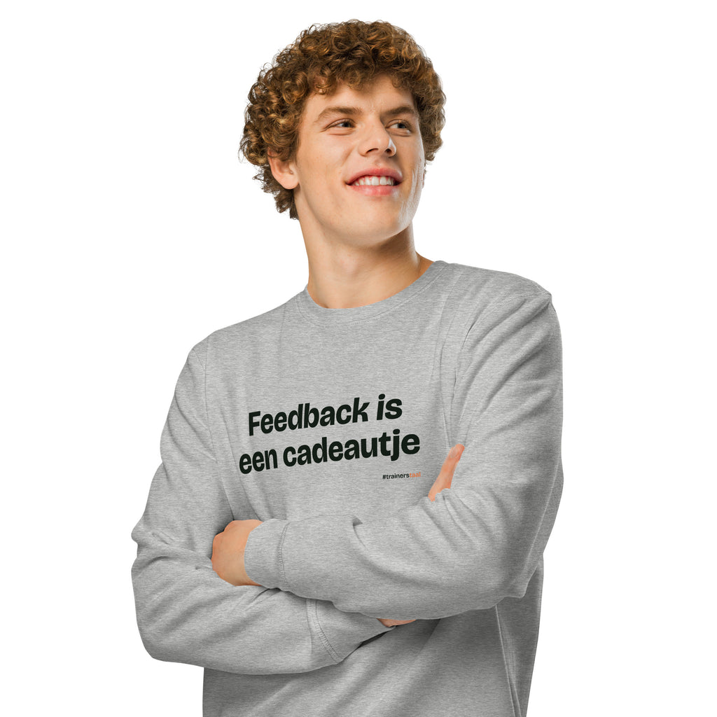 Feedback is een cadeautje – sweater grijs gemêleerd, gedragen door een man