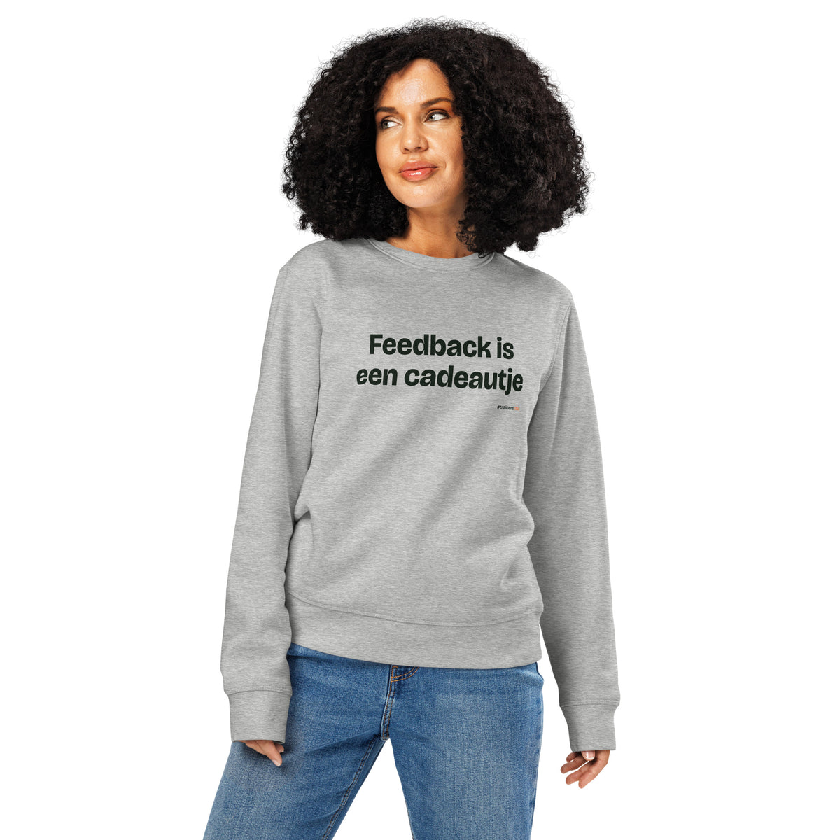 Feedback is een cadeautje – sweater grijs gemêleerd, gedragen door een vrouw